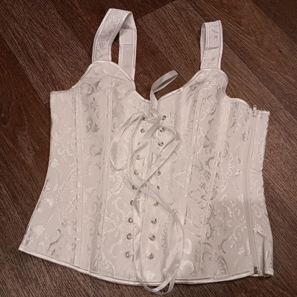 Elegant White Lace-Up Crop Top